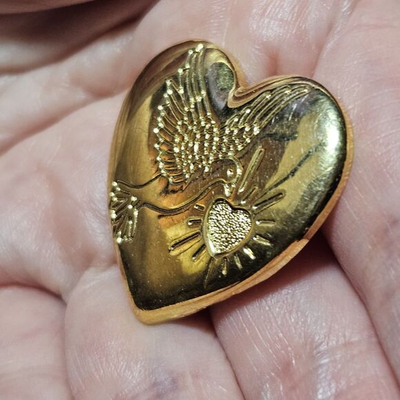 Vtg Heart Brooch Religious Dove “The Variety Club” Pin God's Bright Gold Tone - Picture 2 of 10
